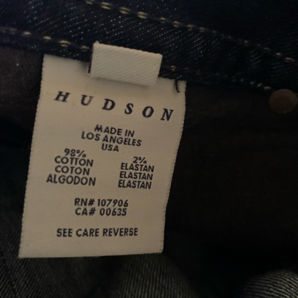 Hudson Signature Low Rise Boot Cut Jeans - Picture 15 of 16
